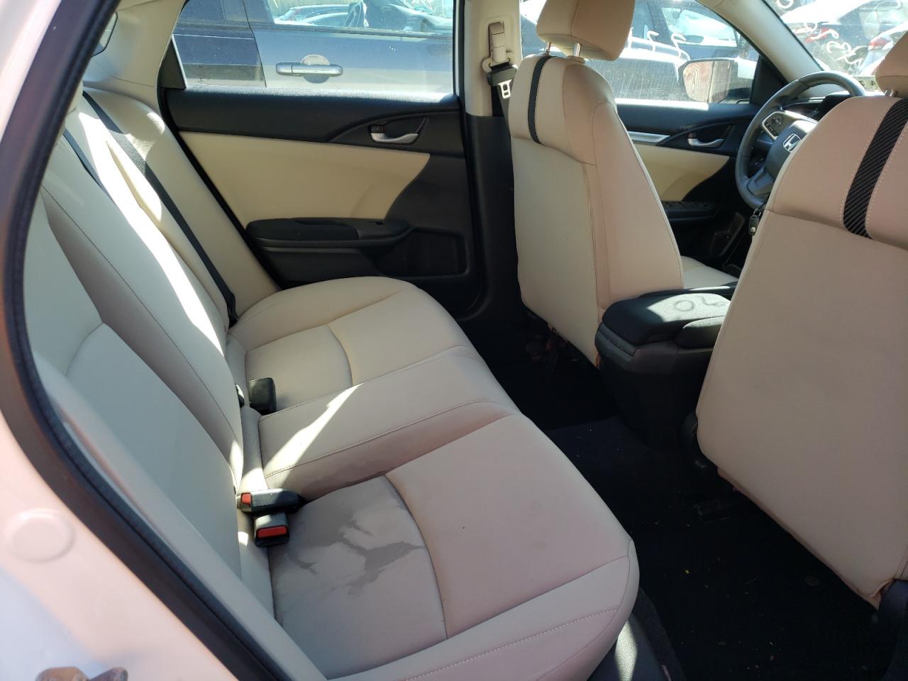 Photo 6 from auction – 2018 HONDA CIVIC LX with VIN 2HGFC2F58JH532983