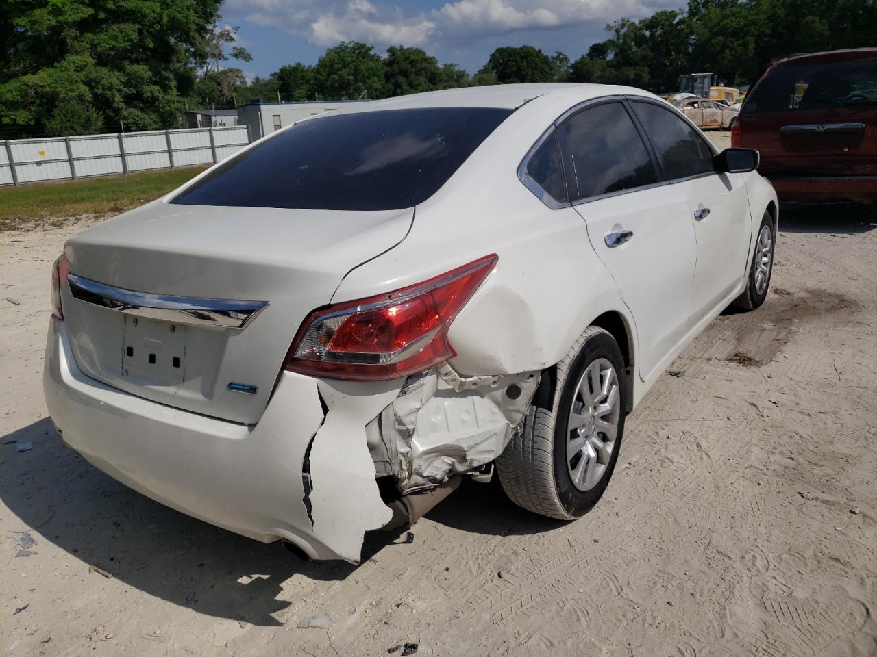 Photo 4 from auction – 2013 NISSAN ALTIMA 2.5 with VIN 1N4AL3AP1DN501387