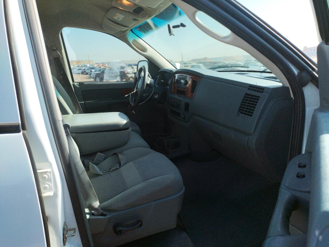 Photo 5 from auction – 2006 DODGE RAM 1500 S with VIN 1D7HU18N16S578074