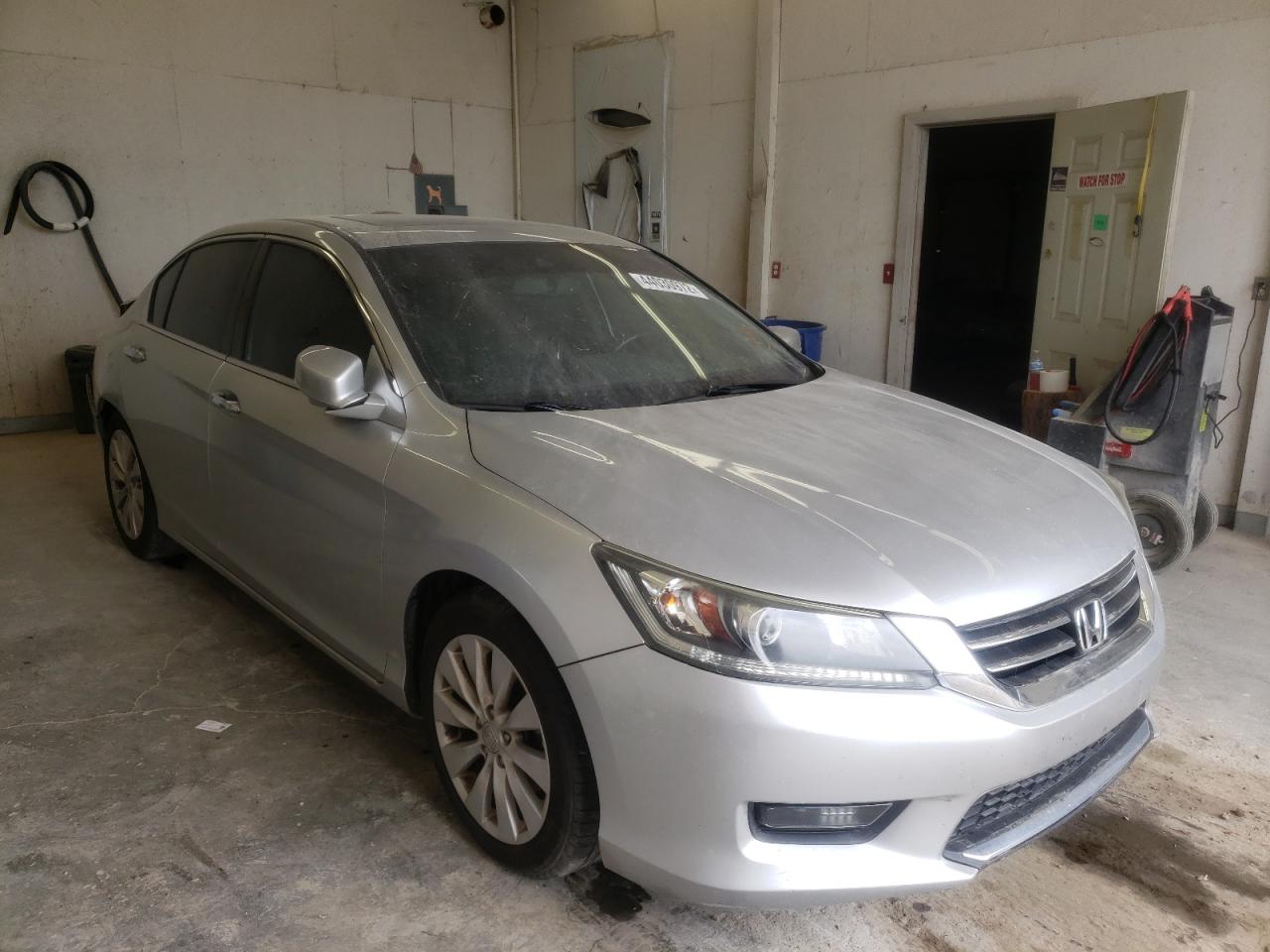 HONDA ACCORD EXL 2014 with VIN 1HGCR2F83EA170867 - Photo from auction