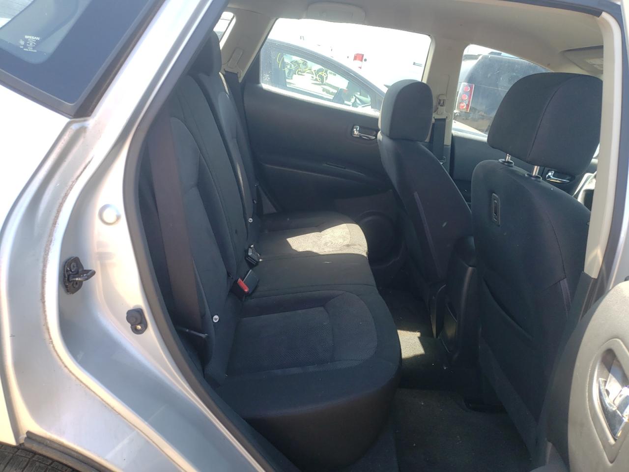 Photo 6 from auction – 2012 NISSAN ROGUE S with VIN JN8AS5MV9CW718959
