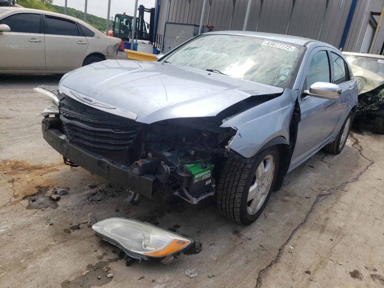 Photo 2 from auction – 2012 CHRYSLER 200 LIMITE with VIN 1C3CCBCB0CN304566