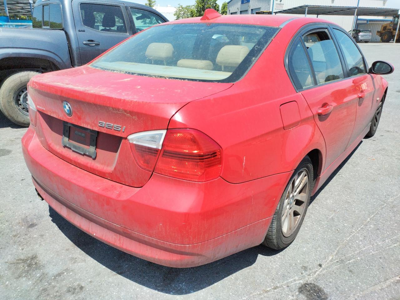 Photo 4 from auction – 2006 BMW 325 I with VIN WBAVB13556KR63726