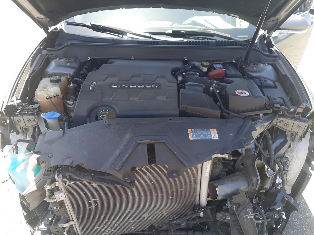 Photo 7 from auction – 2014 LINCOLN MKZ with VIN 3LN6L2GK0ER827827