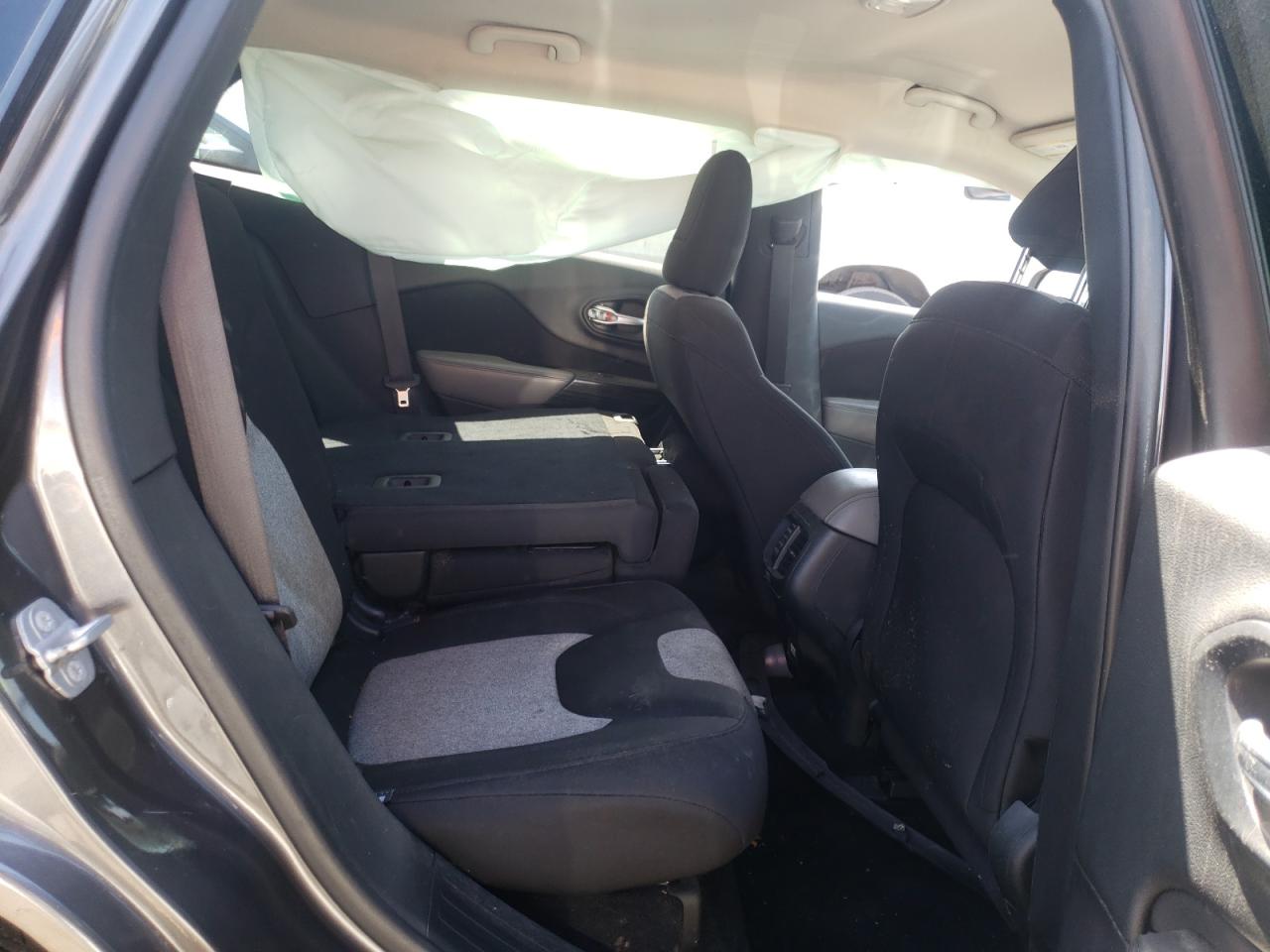 Photo 6 from auction – 2014 JEEP CHEROKEE L with VIN 1C4PJLCSXEW143892
