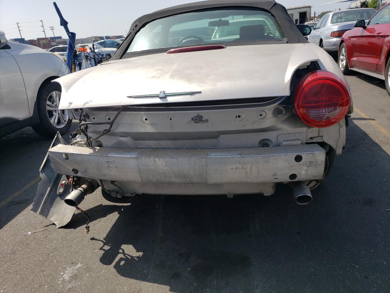 Photo 9 from auction – 2004 FORD THUNDERBIR with VIN 1FAHP60A14Y107274