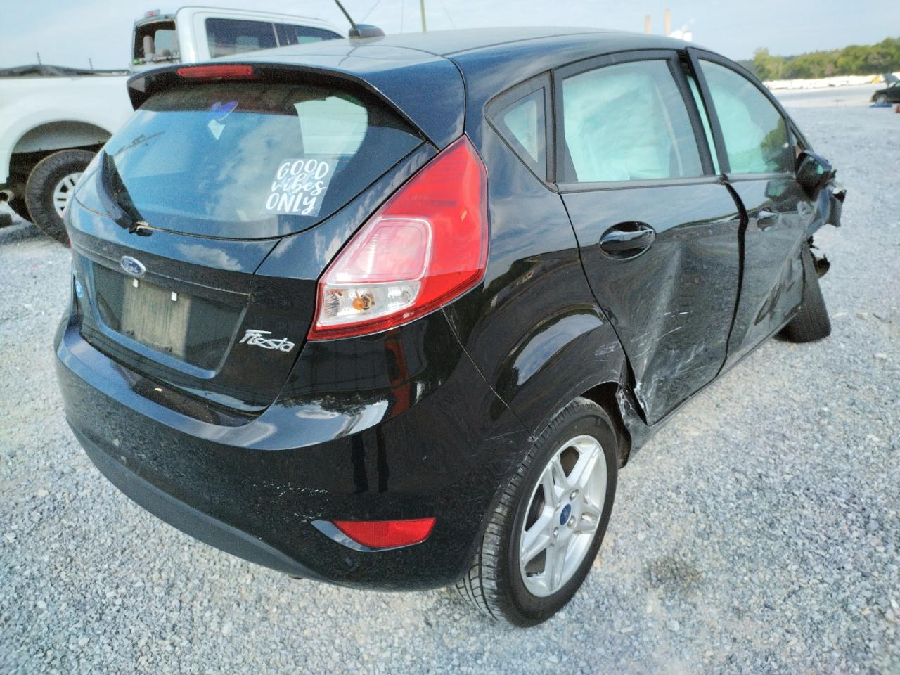 Zdjęcie 4 z aukcji – 2017 FORD FIESTA SE z VIN 3FADP4EJ9HM162830