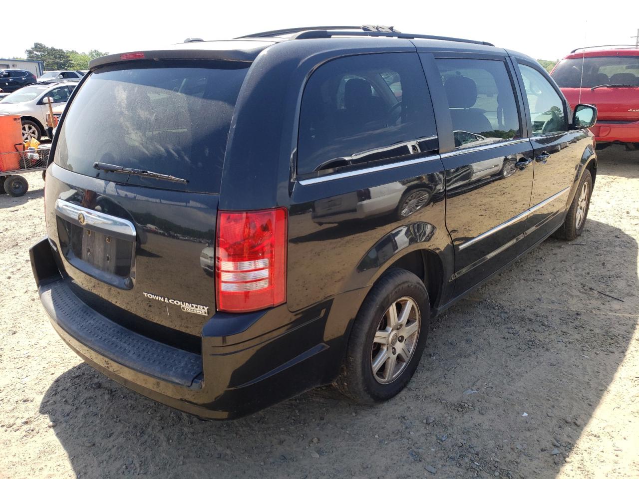 Photo 4 from auction – 2010 CHRYSLER TOWN & COU with VIN 2A4RR5D12AR460906