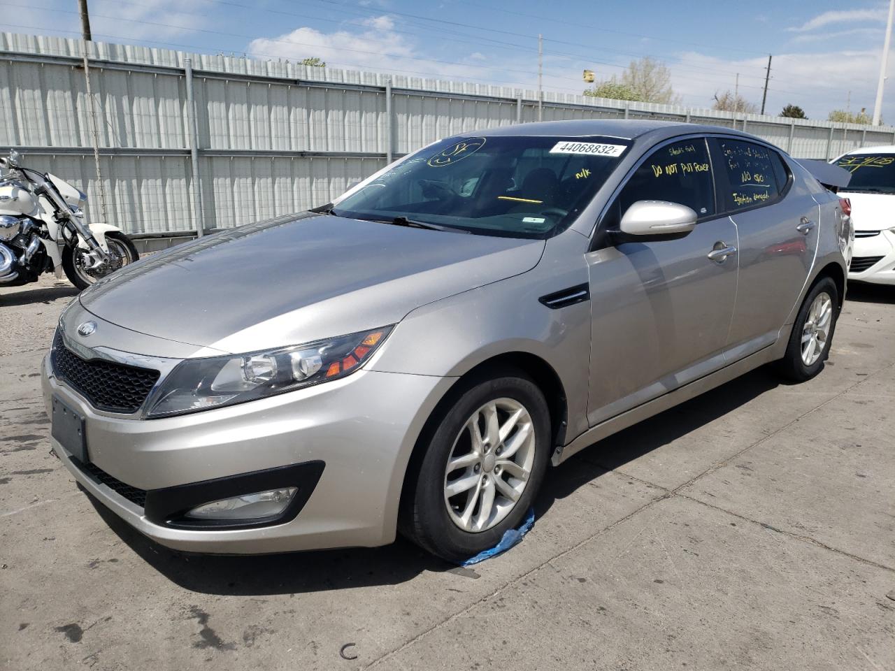 Photo 2 from auction – 2013 KIA OPTIMA LX with VIN KNAGM4A78D5360709