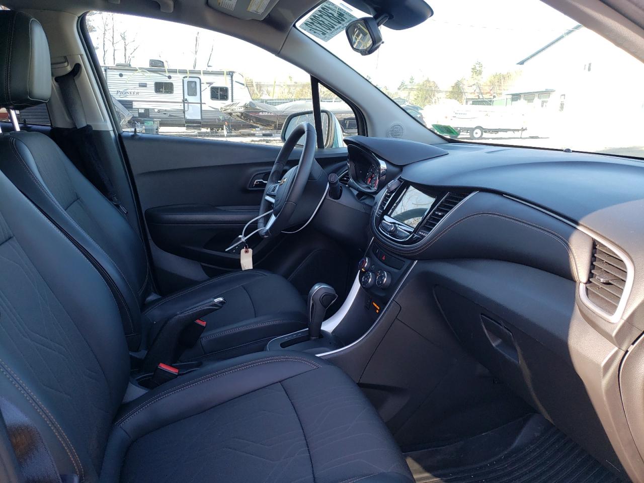 Photo 5 from auction – 2019 CHEVROLET TRAX 1LT with VIN KL7CJPSBXKB825355