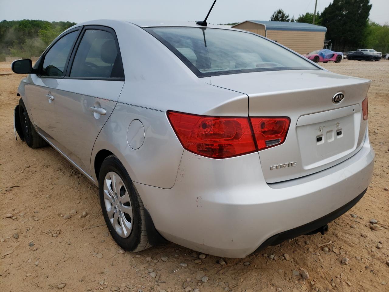 Photo 3 from auction – 2011 KIA FORTE LX with VIN KNAFT4A28B5456047