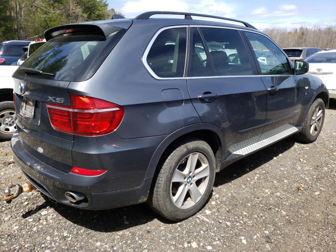 Photo 4 from auction – 2013 BMW X5 XDRIVE3 with VIN 5UXZW0C5XD0B95156