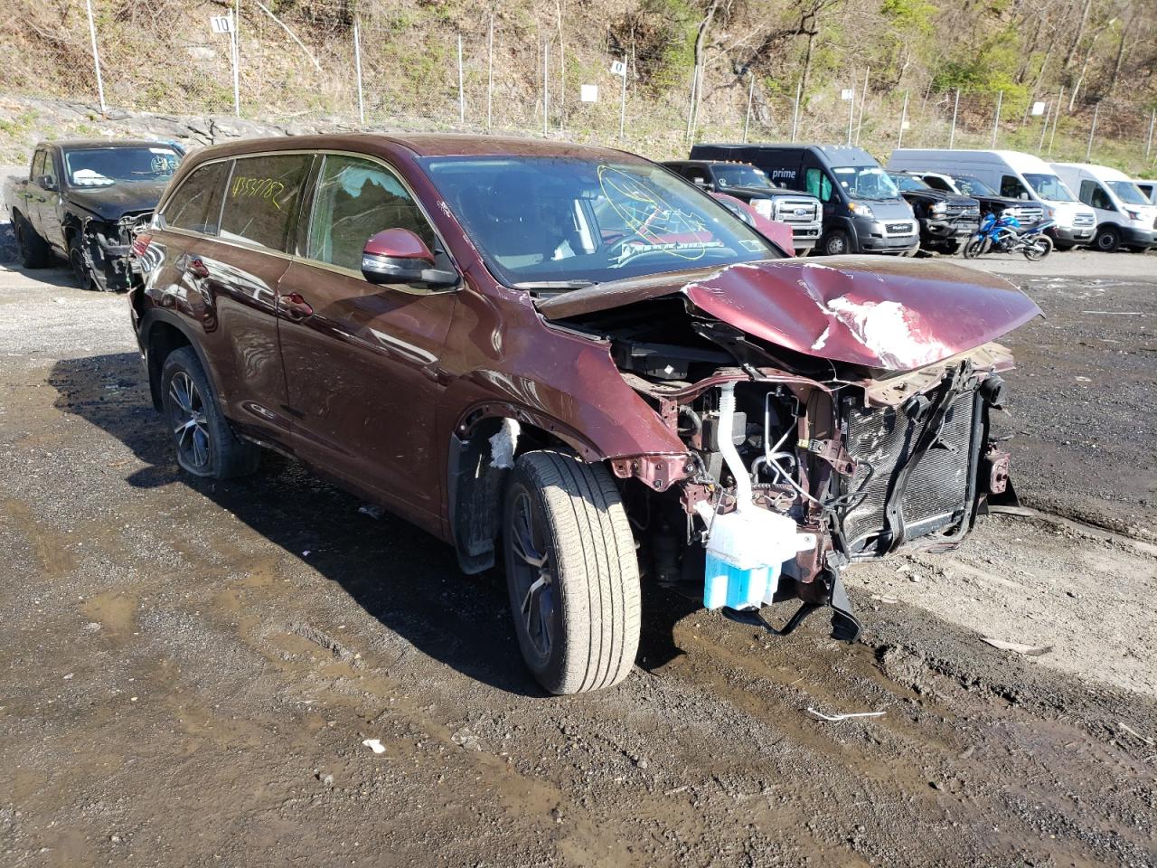 Photo 11 from auction – 2017 TOYOTA HIGHLANDER with VIN 5TDBZRFH5HS434598