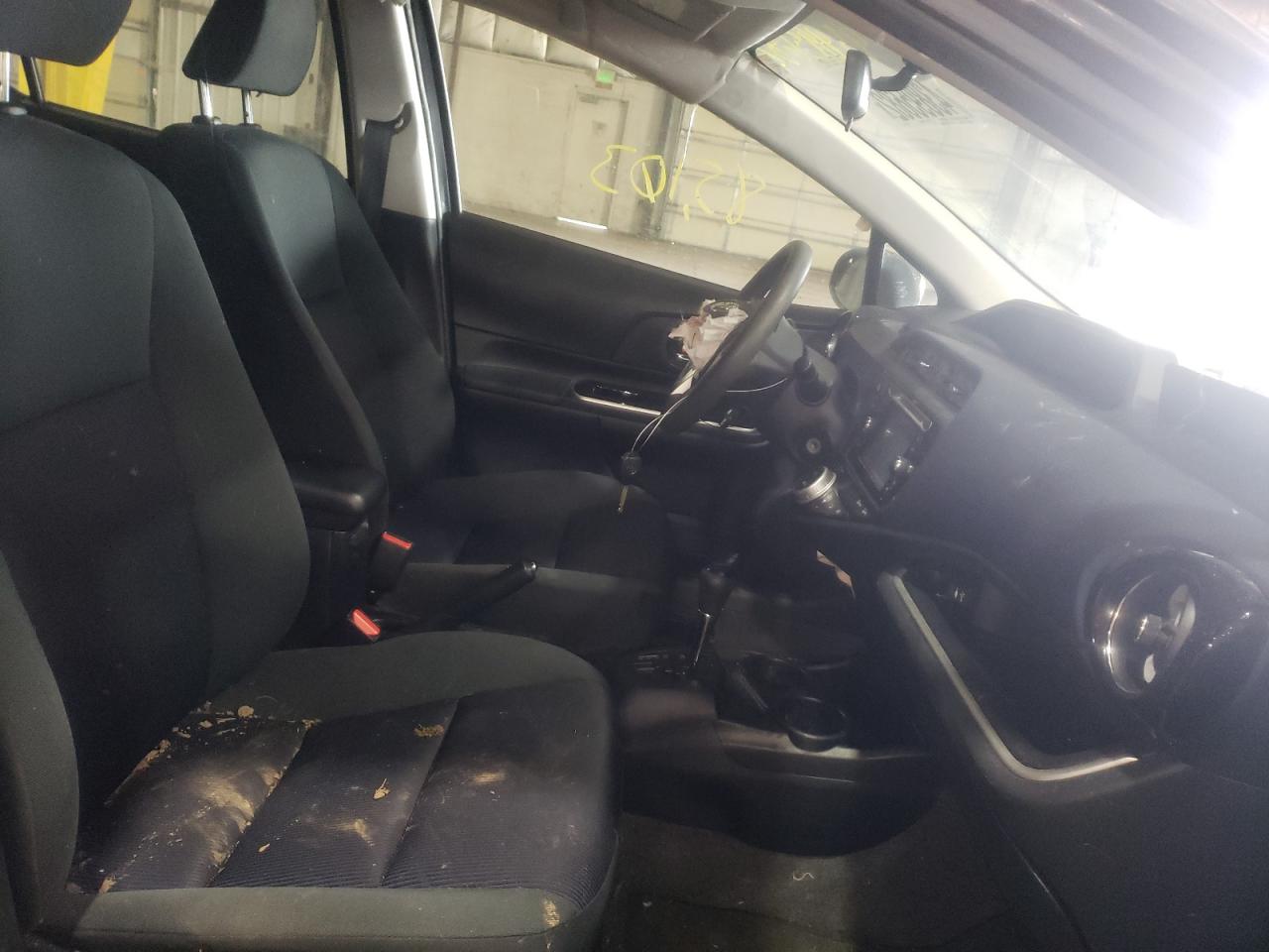 Photo 5 from auction – 2015 TOYOTA PRIUS C with VIN JTDKDTB37F1577035
