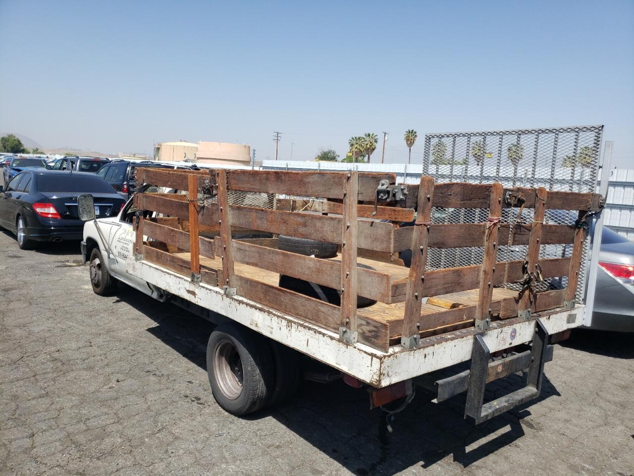 Photo 3 from auction – 1990 TOYOTA PICKUP CAB with VIN JT5VN94TXL0015041