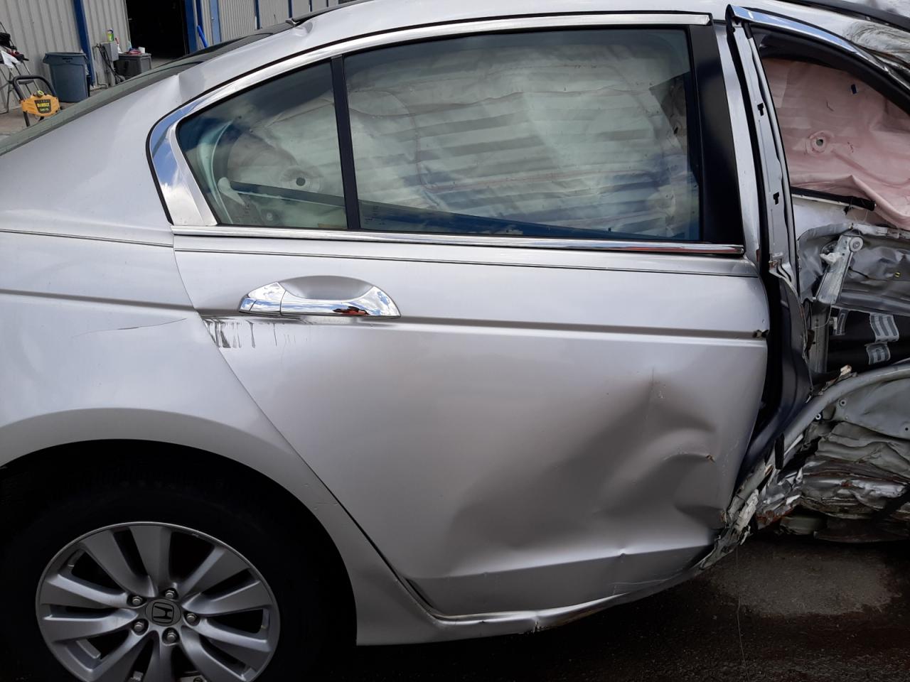 Photo 6 from auction – 2011 HONDA ACCORD EXL with VIN 1HGCP3F82BA022345