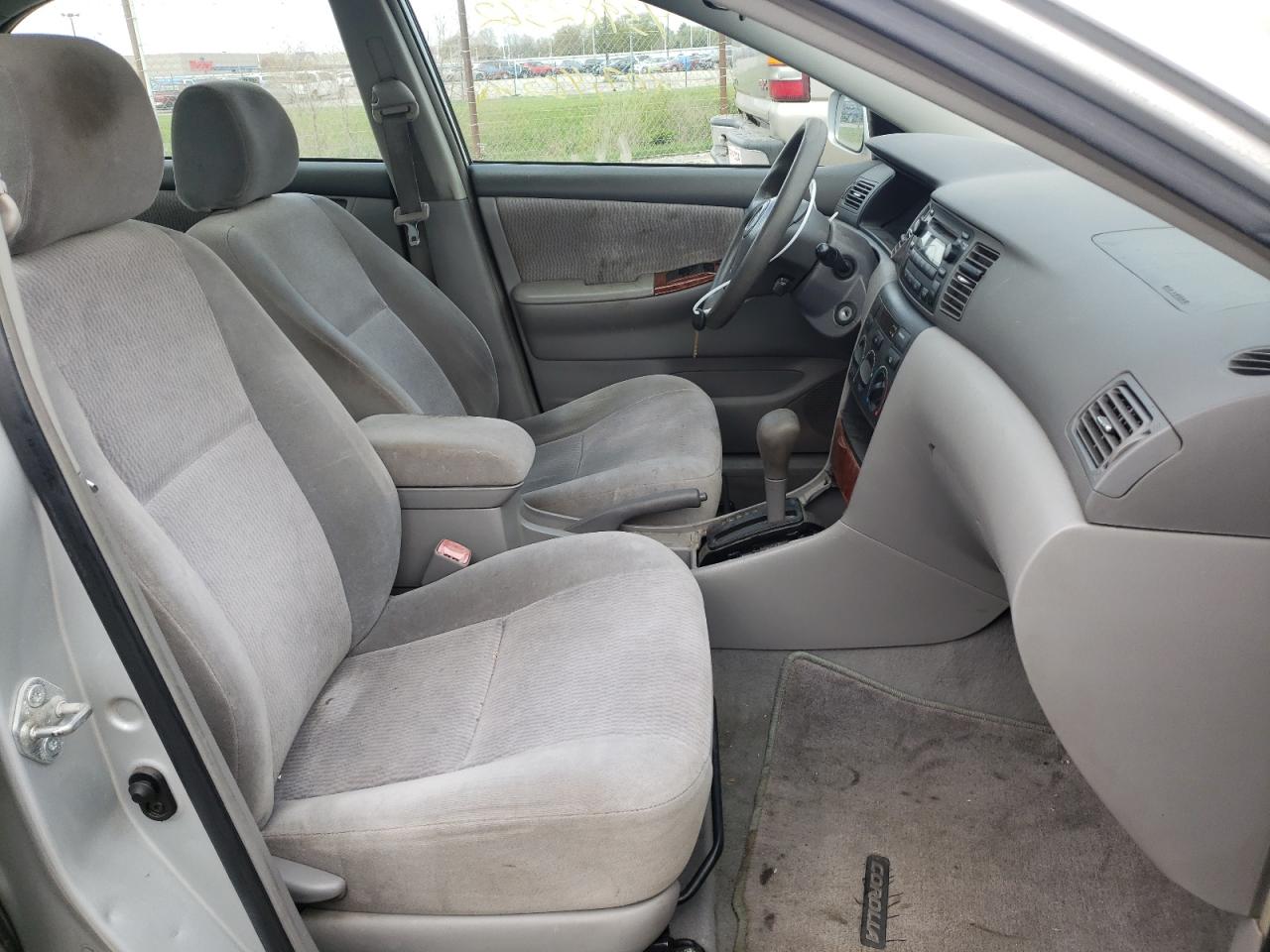 Photo 5 from auction – 2005 TOYOTA COROLLA CE with VIN 1NXBR32E65Z389814