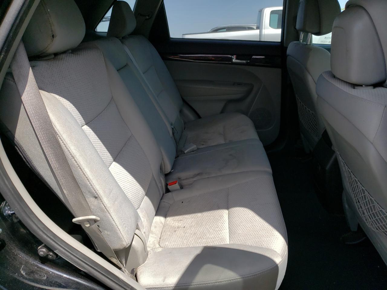 Photo 6 from auction – 2011 KIA SORENTO BA with VIN 5XYKT3A15BG139787