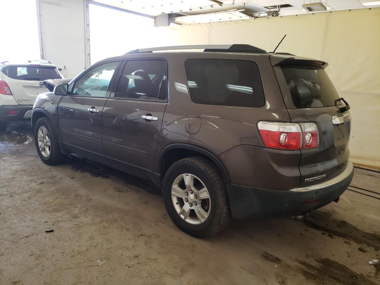Photo 3 from auction – 2011 GMC ACADIA SLE with VIN 1GKKRPED7BJ236990