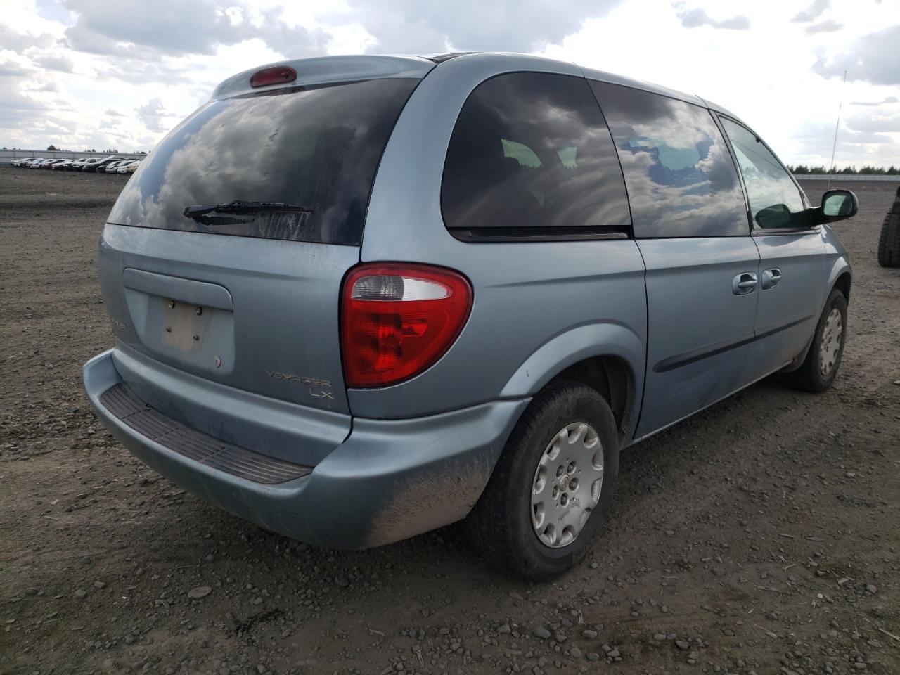 Photo 4 from auction – 2003 CHRYSLER VOYAGER LX with VIN 1C4GJ453X3B135873