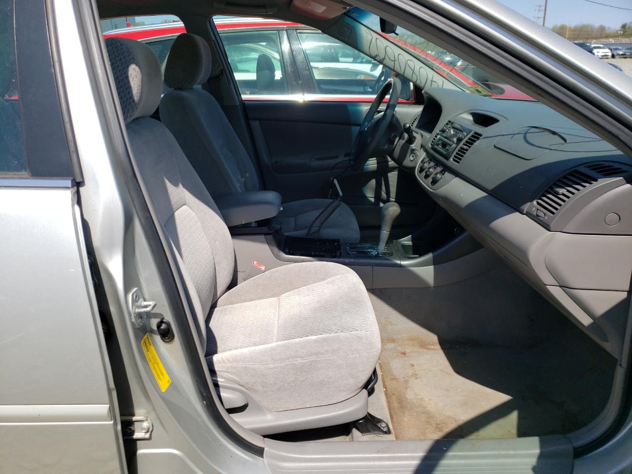 Photo 5 from auction – 2003 TOYOTA CAMRY LE with VIN 4T1BE30K33U736758