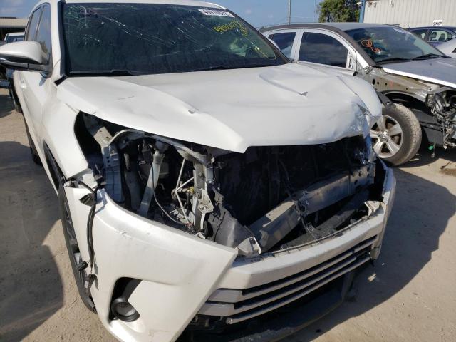 Photo 9 from auction – 2017 TOYOTA HIGHLANDER with VIN 5TDZZRFH7HS200655