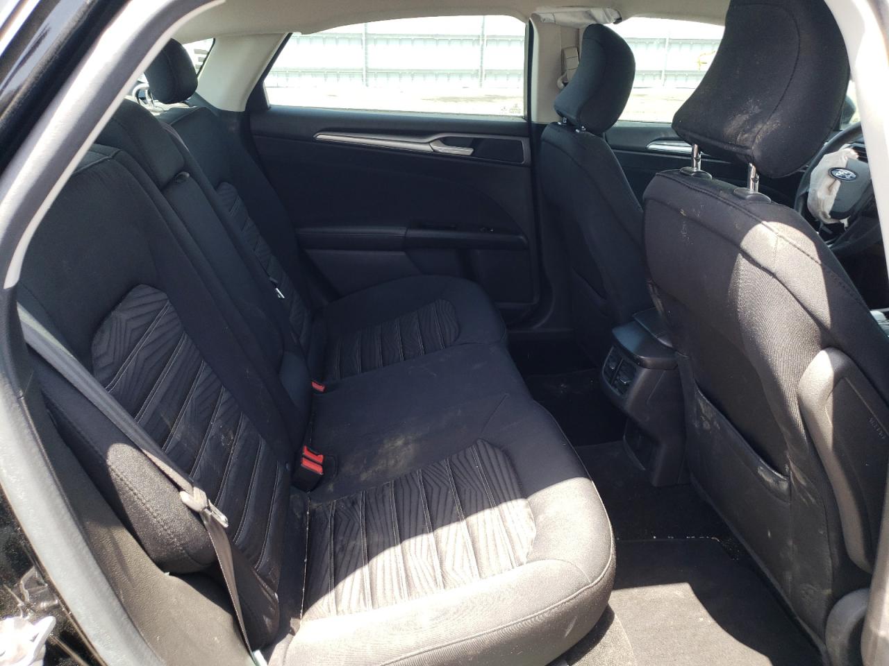 Photo 6 from auction – 2016 FORD FUSION SE with VIN 3FA6P0H74GR142729