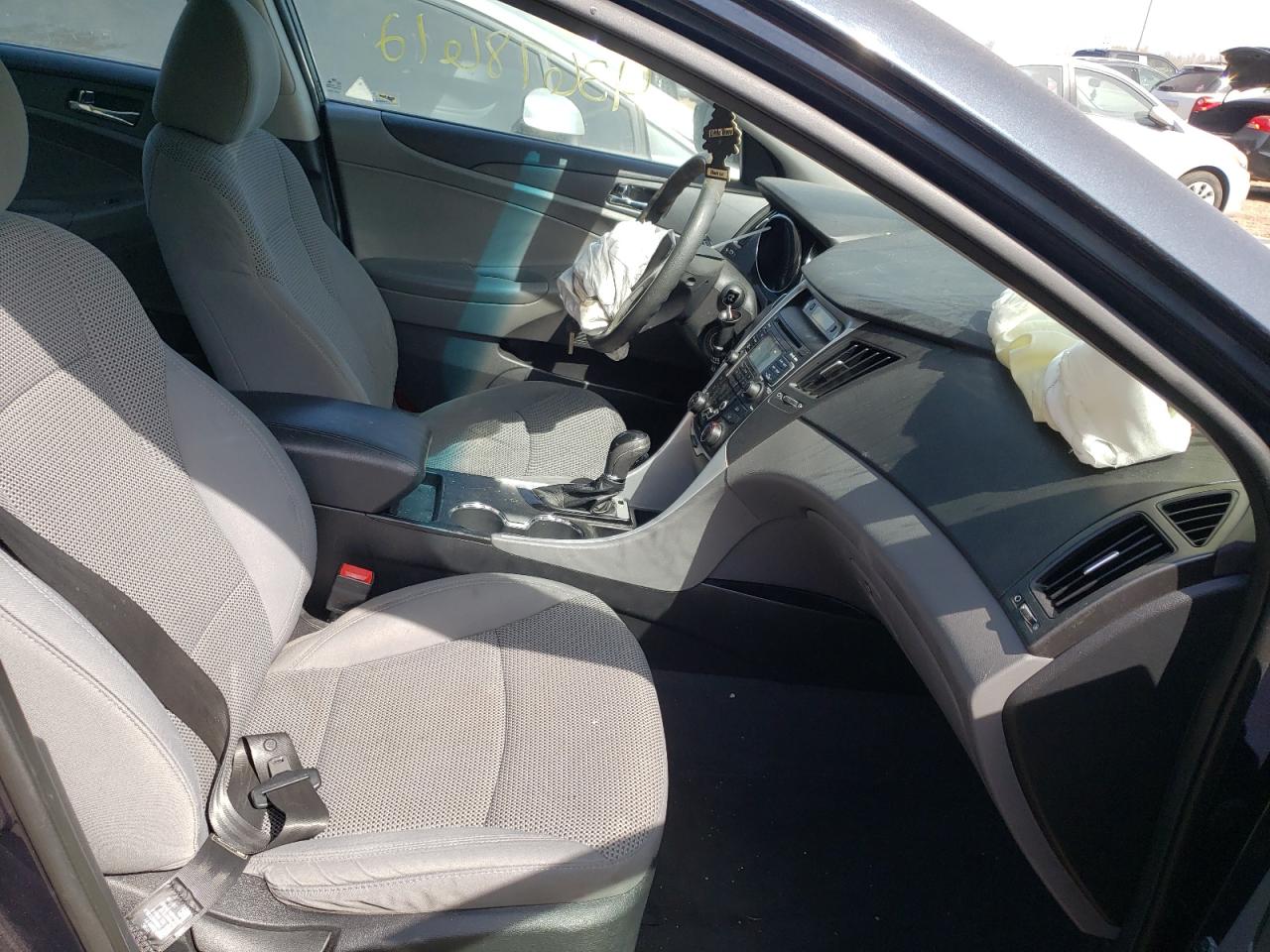 Photo 5 from auction – 2011 HYUNDAI SONATA GLS with VIN 5NPEB4AC4BH098200