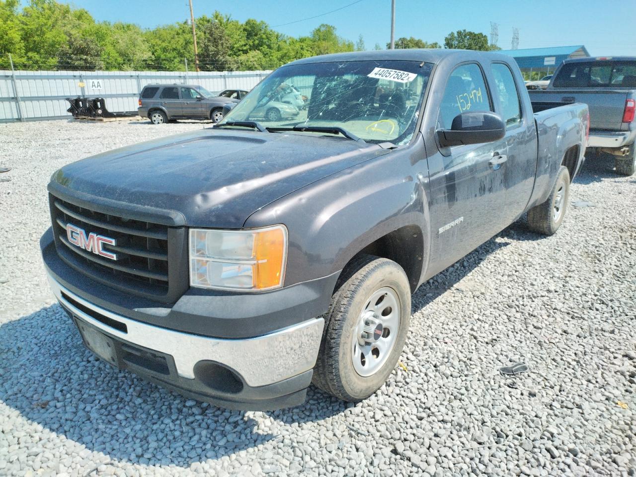 Photo 2 from auction – 2011 GMC SIERRA C15 with VIN 1GTR1TEX6BZ281733