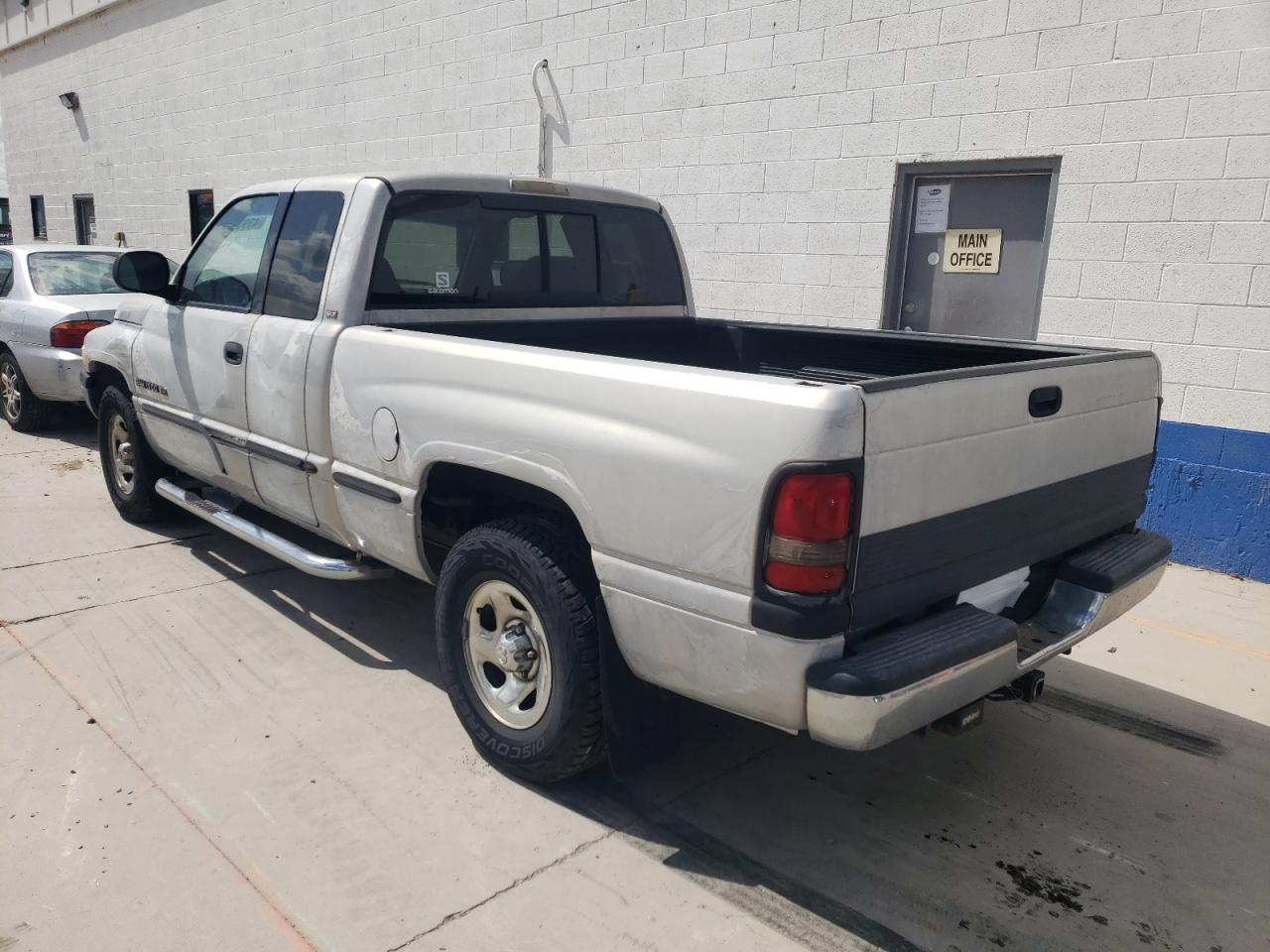 Photo 3 from auction – 1998 DODGE RAM 1500 with VIN 1B7HC13Z5WJ206282