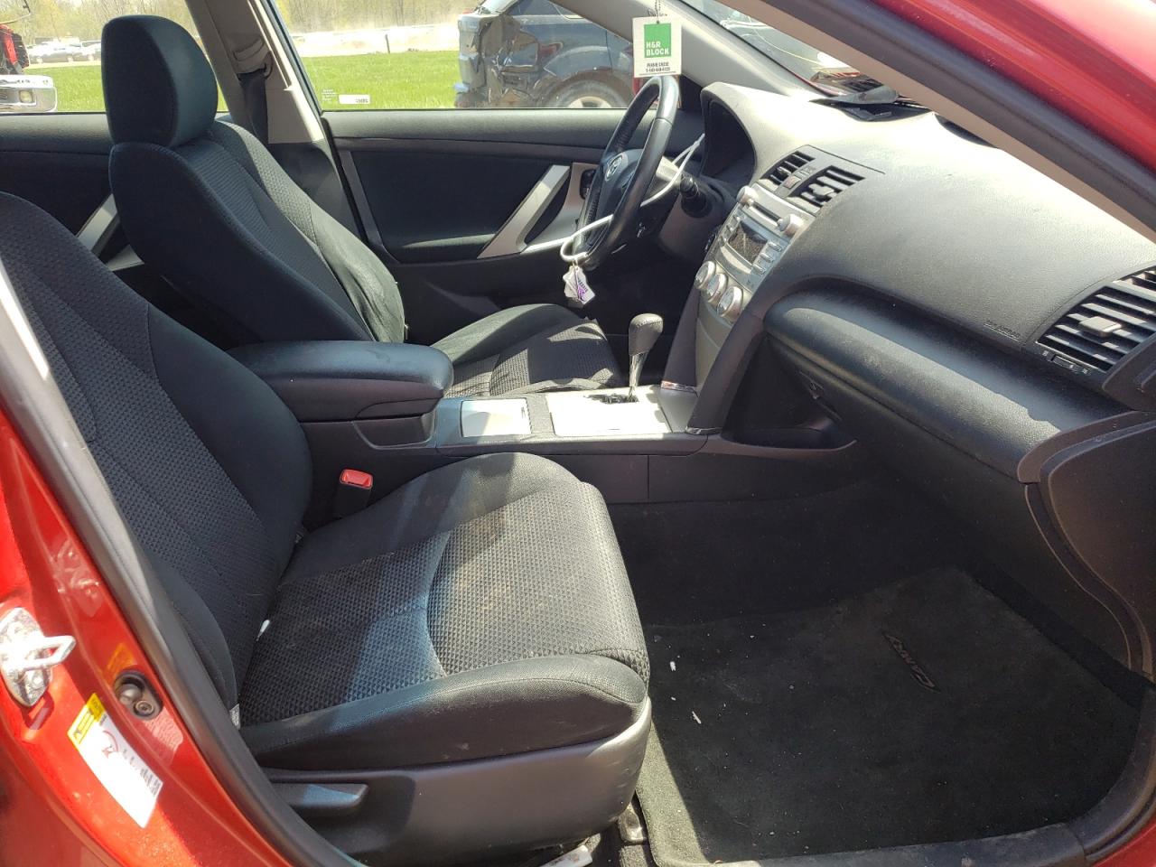 Photo 5 from auction – 2011 TOYOTA CAMRY BASE with VIN 4T1BF3EK1BU672384