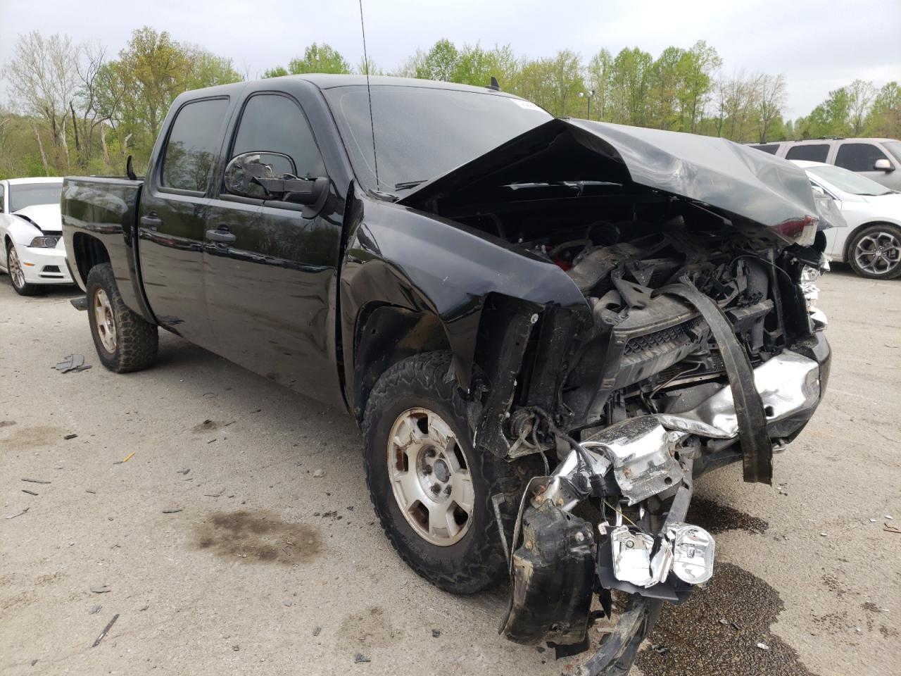 CHEVROLET SILVERADO 2011 with VIN 3GCPKSE3XBG222146 - Photo from auction