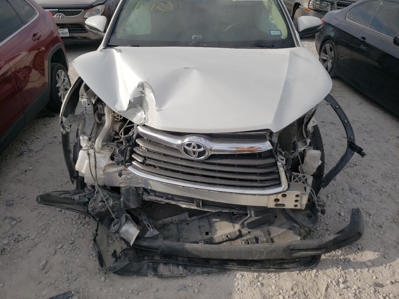 Photo 7 from auction – 2016 TOYOTA HIGHLANDER with VIN 5TDKKRFH5GS168888
