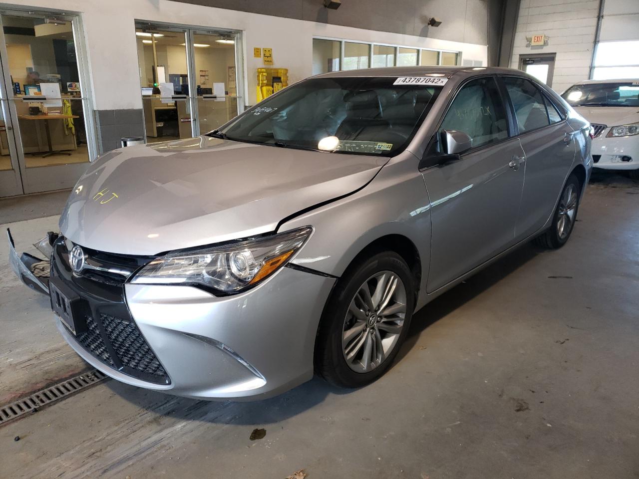 Photo 2 from auction – 2016 TOYOTA CAMRY LE with VIN 4T1BF1FK7GU148201
