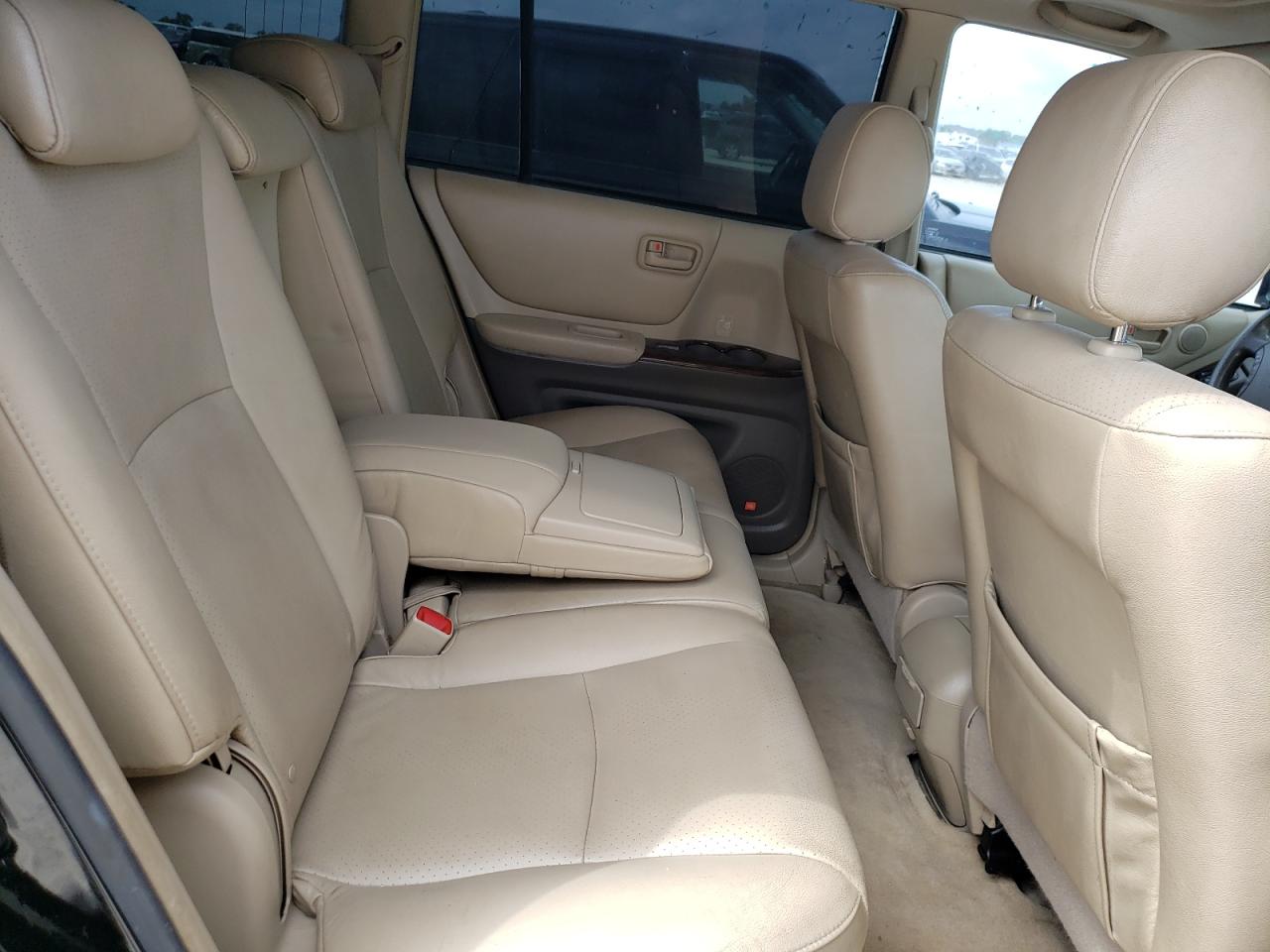 Photo 6 from auction – 2006 TOYOTA HIGHLANDER with VIN JTEDW21AX60010770