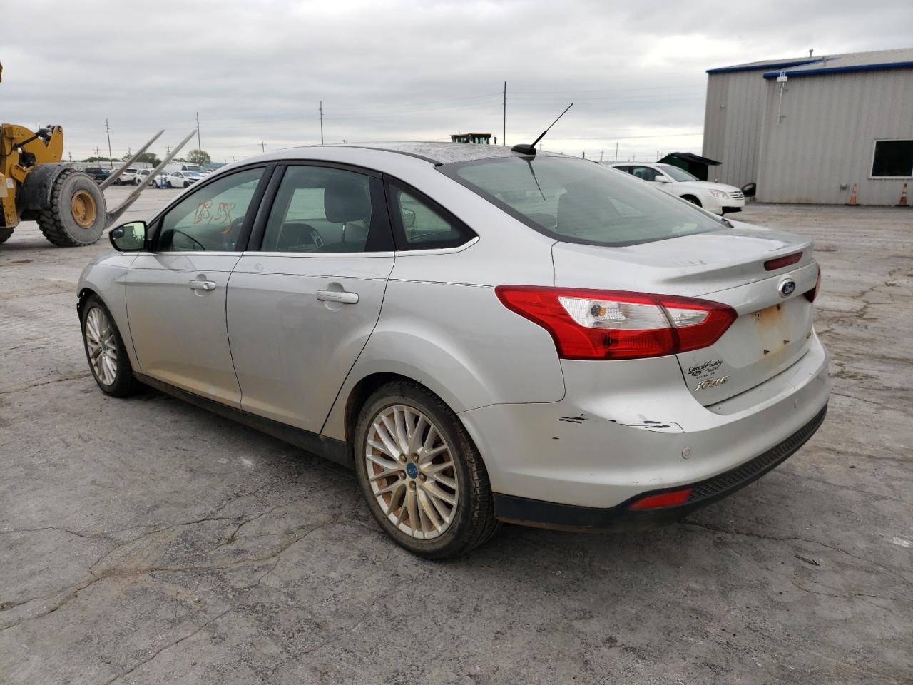 Photo 3 from auction – 2012 FORD FOCUS SEL with VIN 1FAHP3H24CL173969