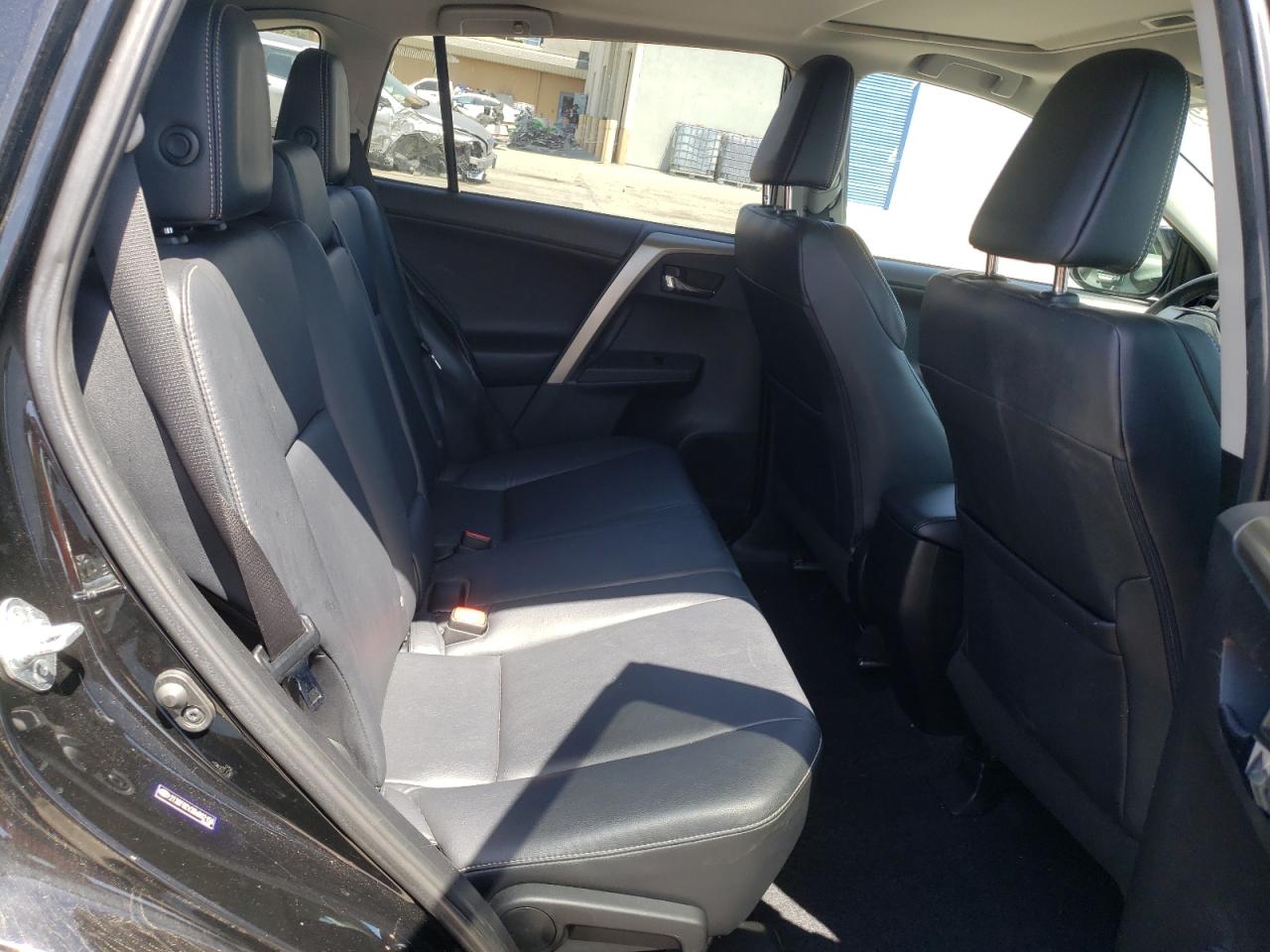 Photo 6 from auction – 2013 TOYOTA RAV4 LIMIT with VIN 2T3DFREV3DW002156