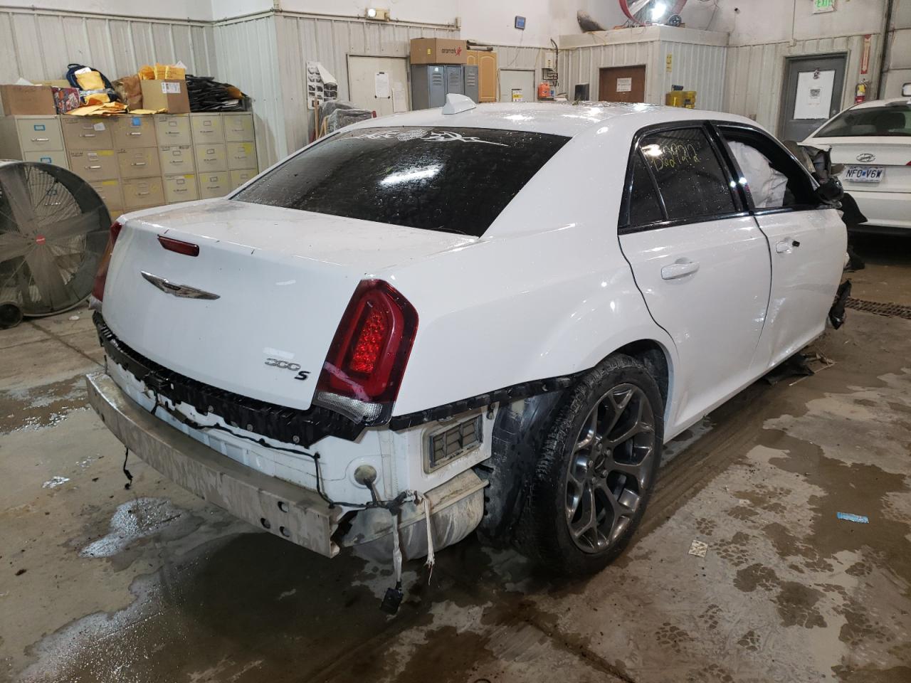 Photo 4 from auction – 2015 CHRYSLER 300 S with VIN 2C3CCABG5FH887222