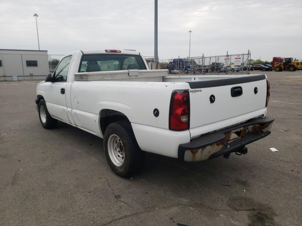 Photo 3 from auction – 2004 CHEVROLET SILVERADO with VIN 1GCEC14X64Z310763