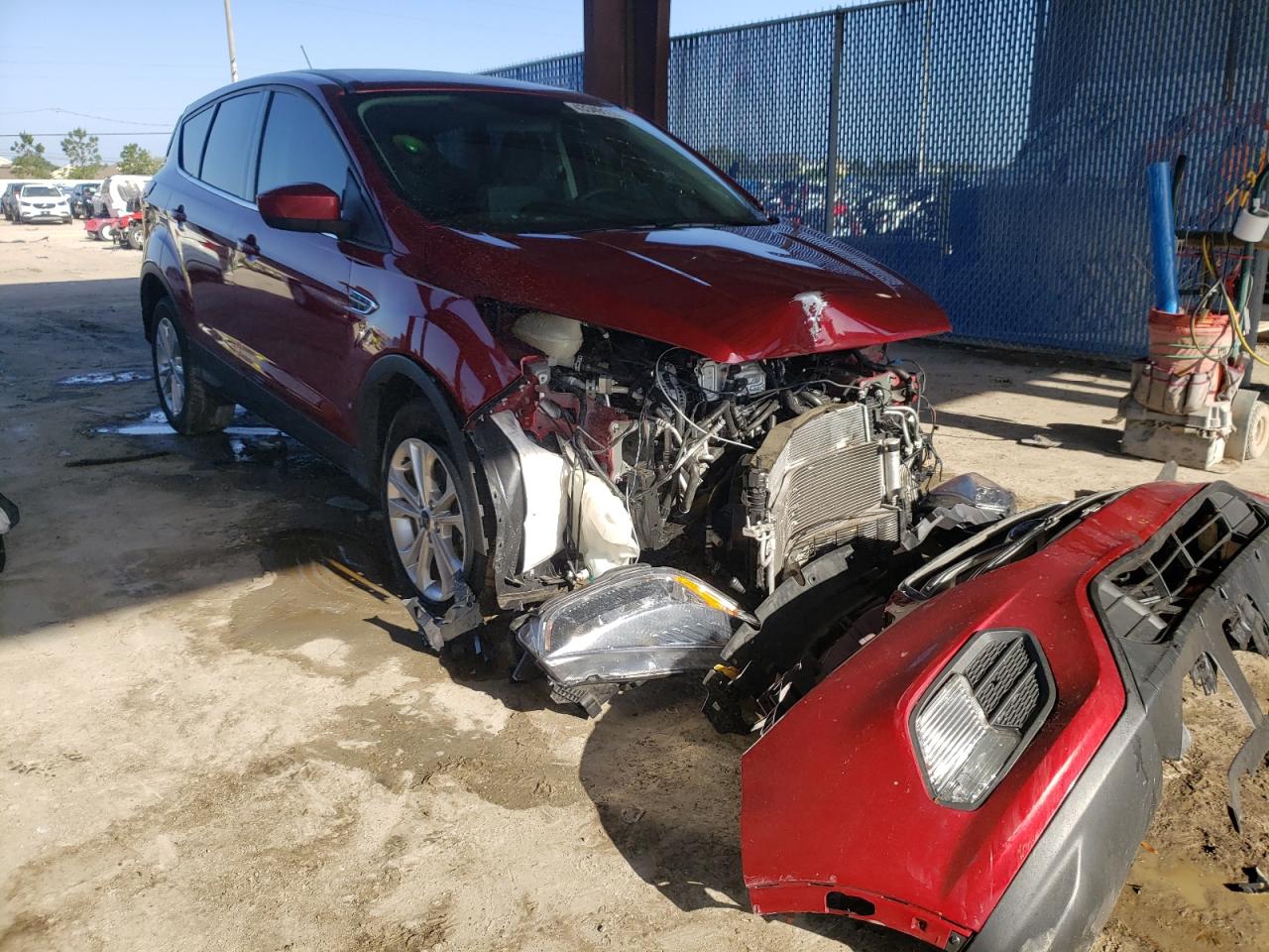 FORD ESCAPE SE 2019 with VIN 1FMCU0GD2KUB48099 - Photo from auction
