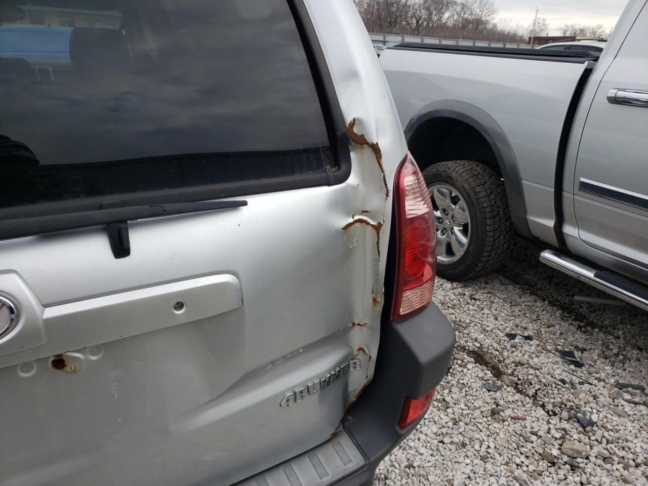 Foto 9 de la subasta – 2003 TOYOTA 4RUNNER SR con VIN JTEBU14R830014224