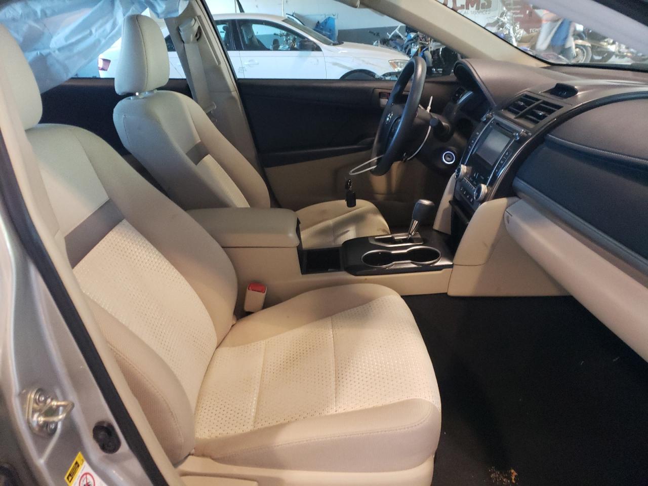 Photo 5 from auction – 2014 TOYOTA CAMRY L with VIN 4T1BF1FK0EU729455