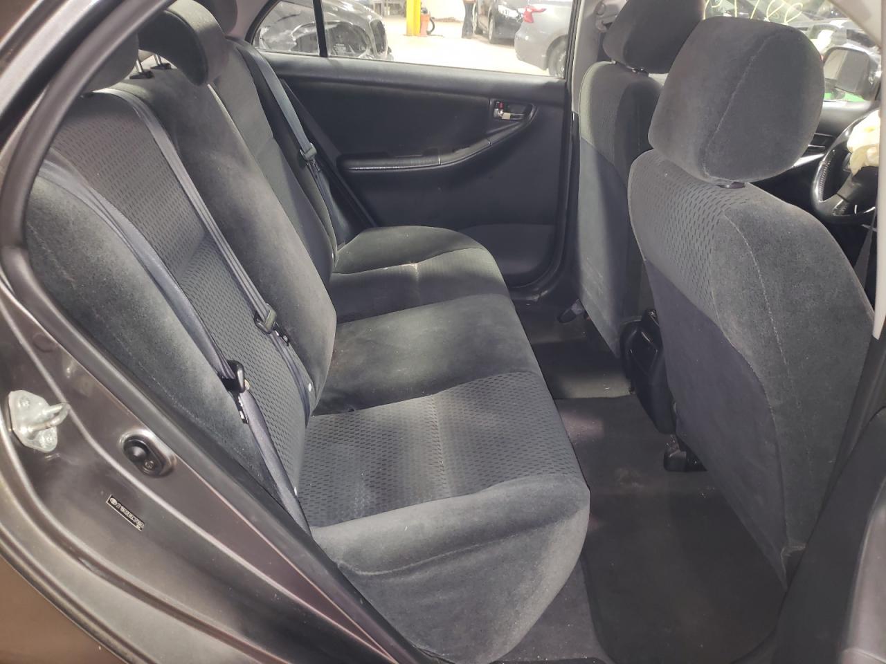 Photo 6 from auction – 2005 TOYOTA COROLLA CE with VIN 2T1BR32E85C370683