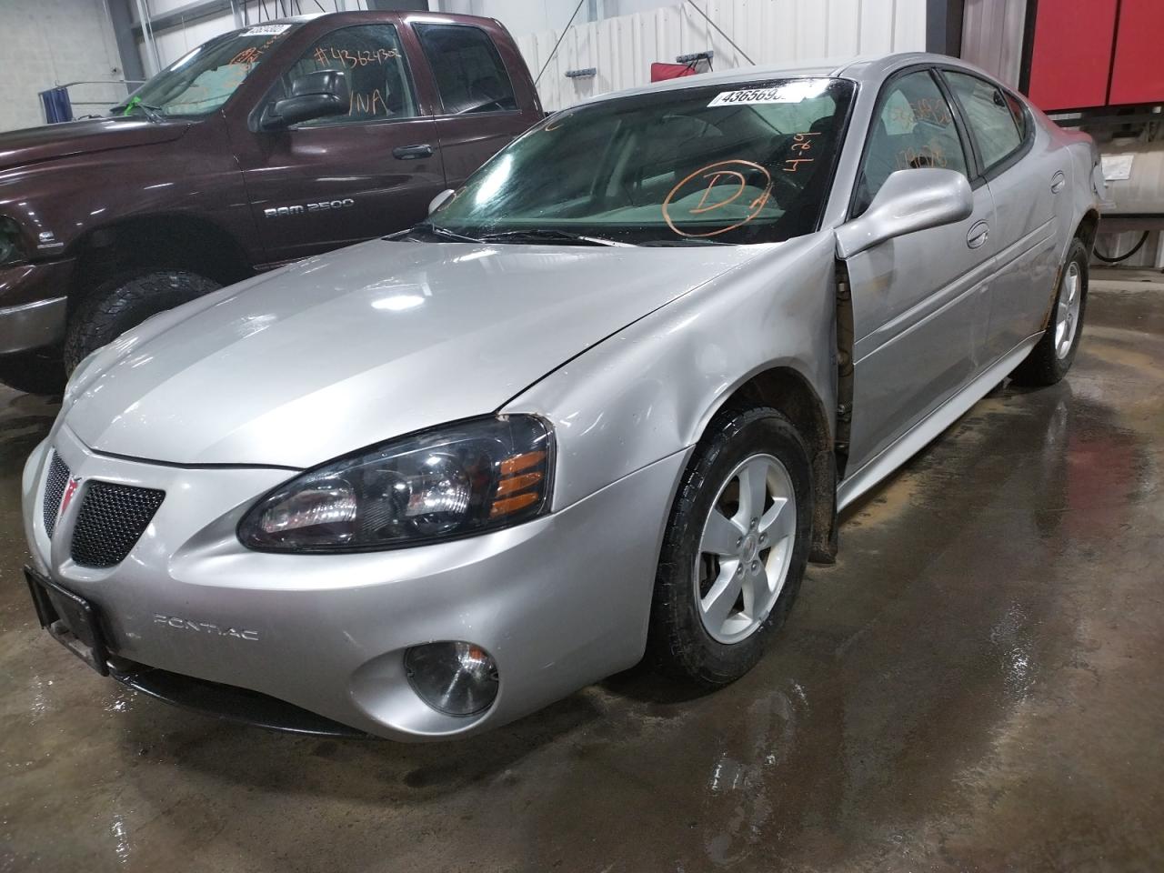 Photo 2 from auction – 2007 PONTIAC GRAND PRIX with VIN 2G2WP552471210259