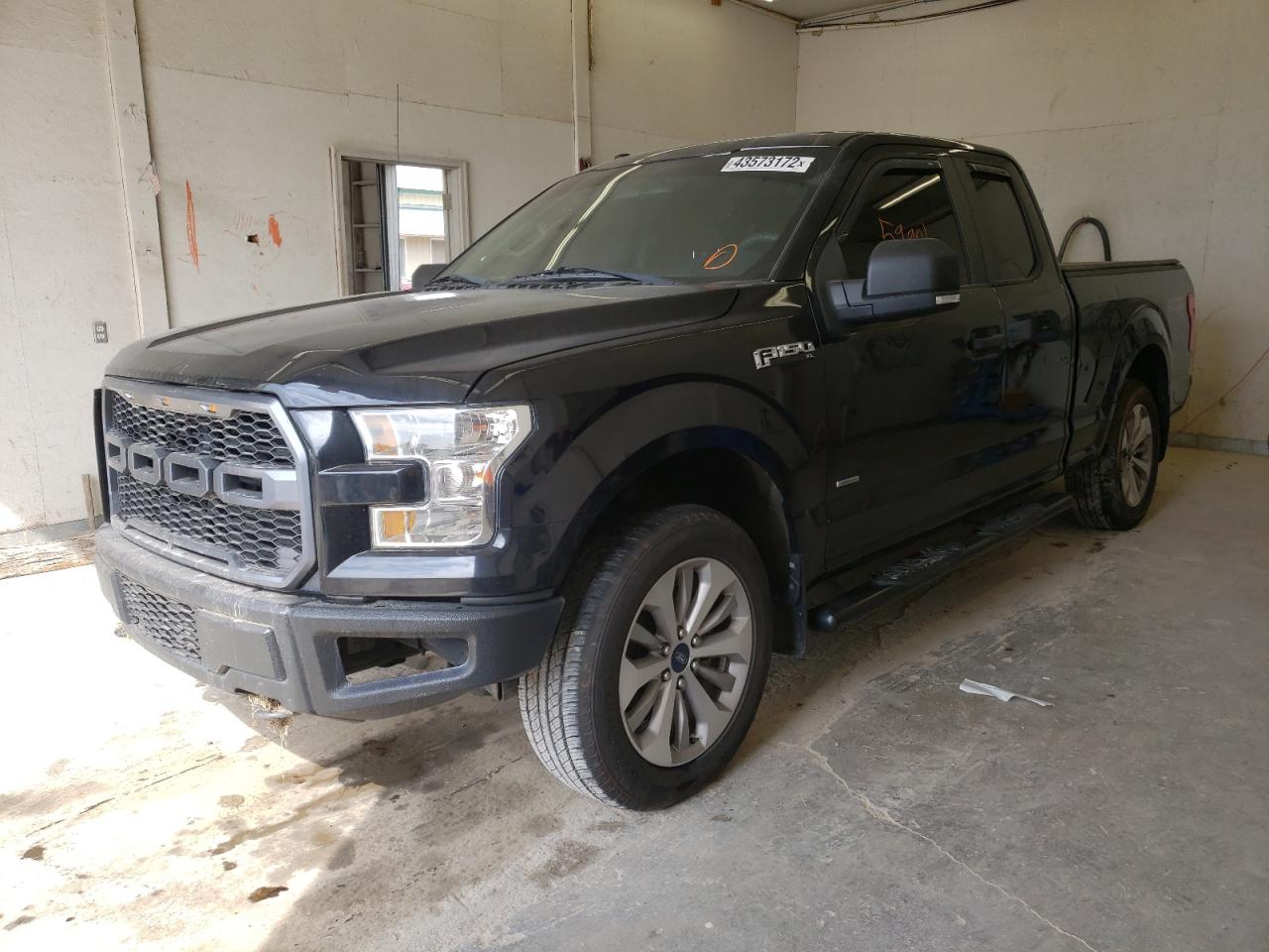 Photo 2 from auction – 2017 FORD F150 SUPER with VIN 1FTEX1EP1HKD60360