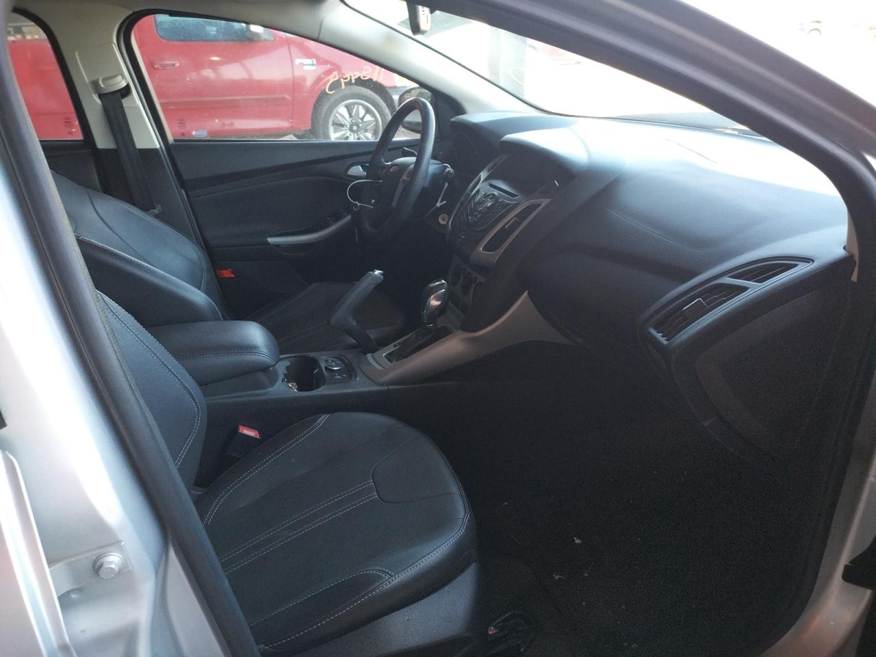 Photo 5 from auction – 2014 FORD FOCUS SE with VIN 1FADP3K25EL262475