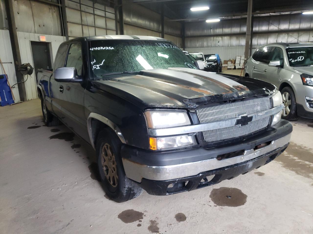 CHEVROLET SILVERADO 2005 with VIN 2GCEC19N751357835 - Photo from auction