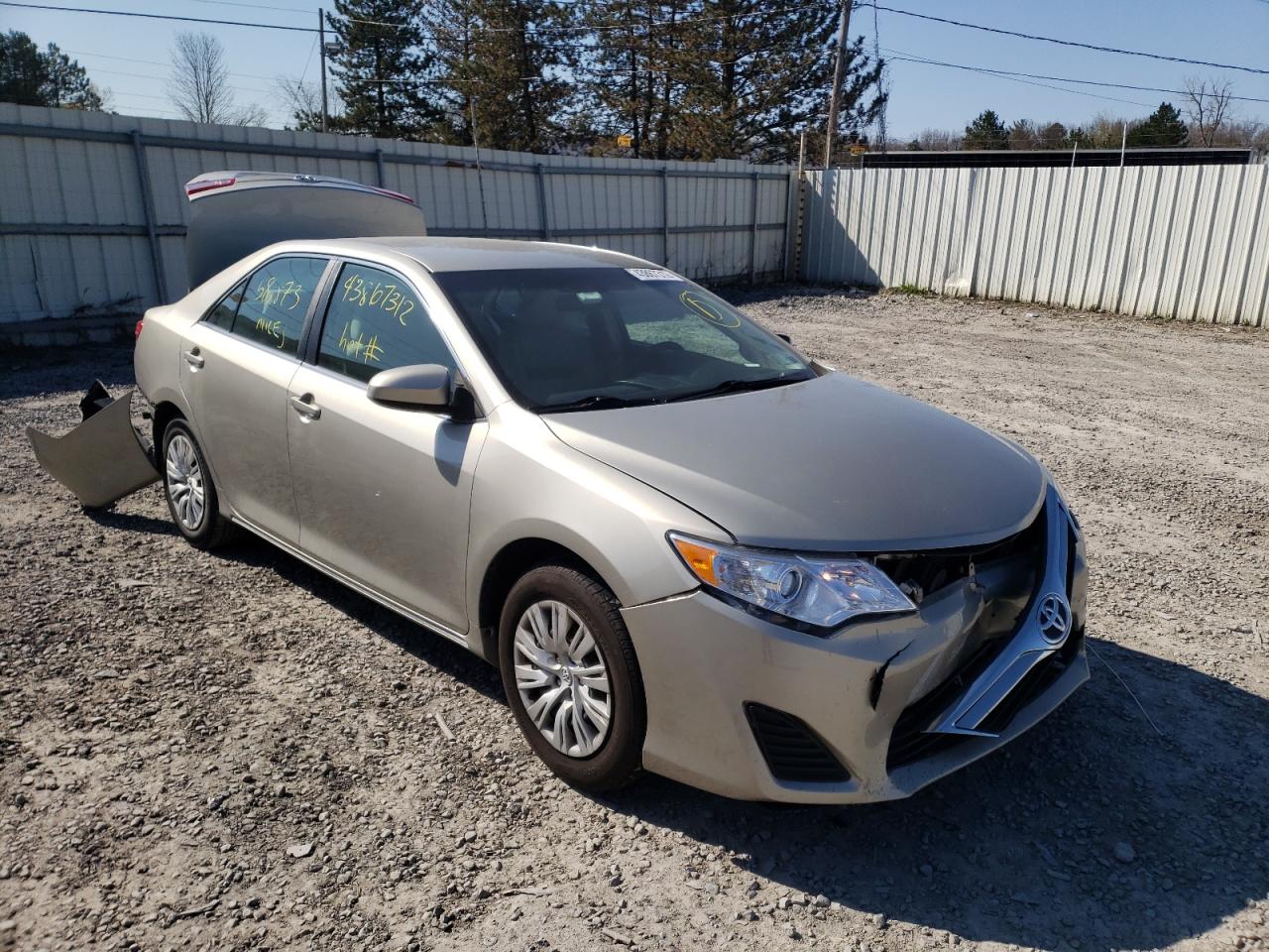 TOYOTA CAMRY L 2014 with VIN 4T4BF1FK6ER393672 - Photo from auction
