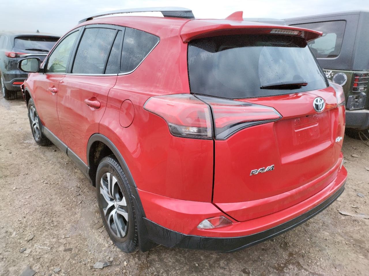 Photo 3 from auction – 2017 TOYOTA RAV4 LE with VIN JTMBFREV2HJ123014