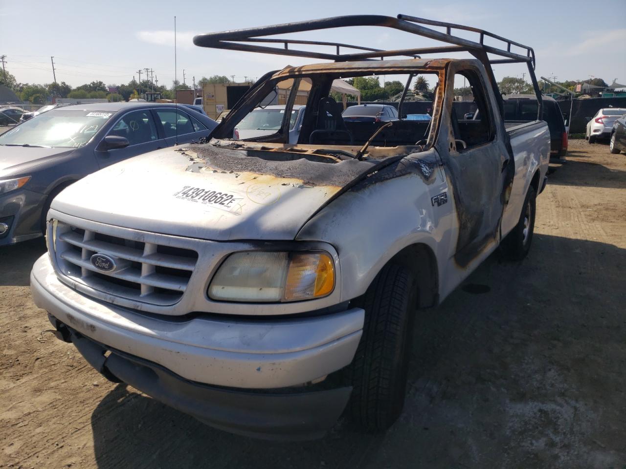 Photo 2 from auction – 2003 FORD F150 with VIN 1FTRF17223NA78760